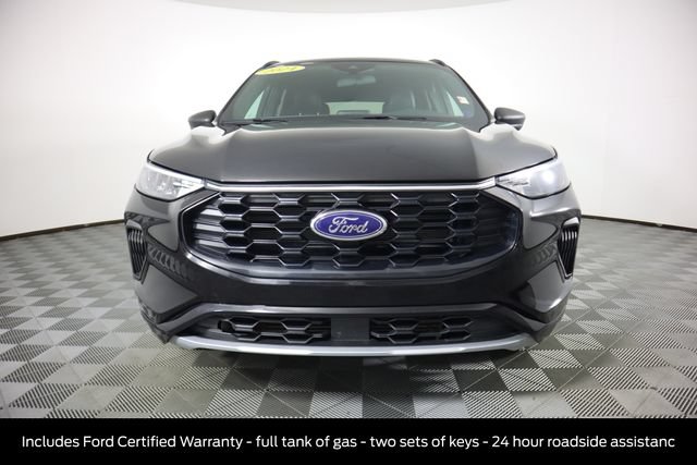 Certified 2024 Ford Escape ST-Line AWD/4WD image 12