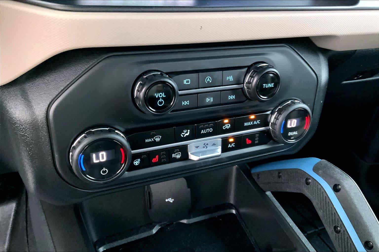 Certified 2023 Ford Bronco Wildtrak AWD/4WD image 29