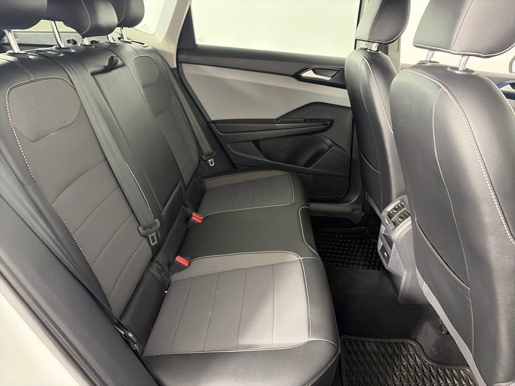 Used 2022 Volkswagen Taos SE image 29