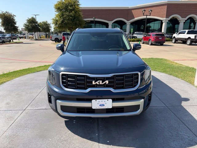 Used 2025 Kia Telluride S AWD/4WD image 2