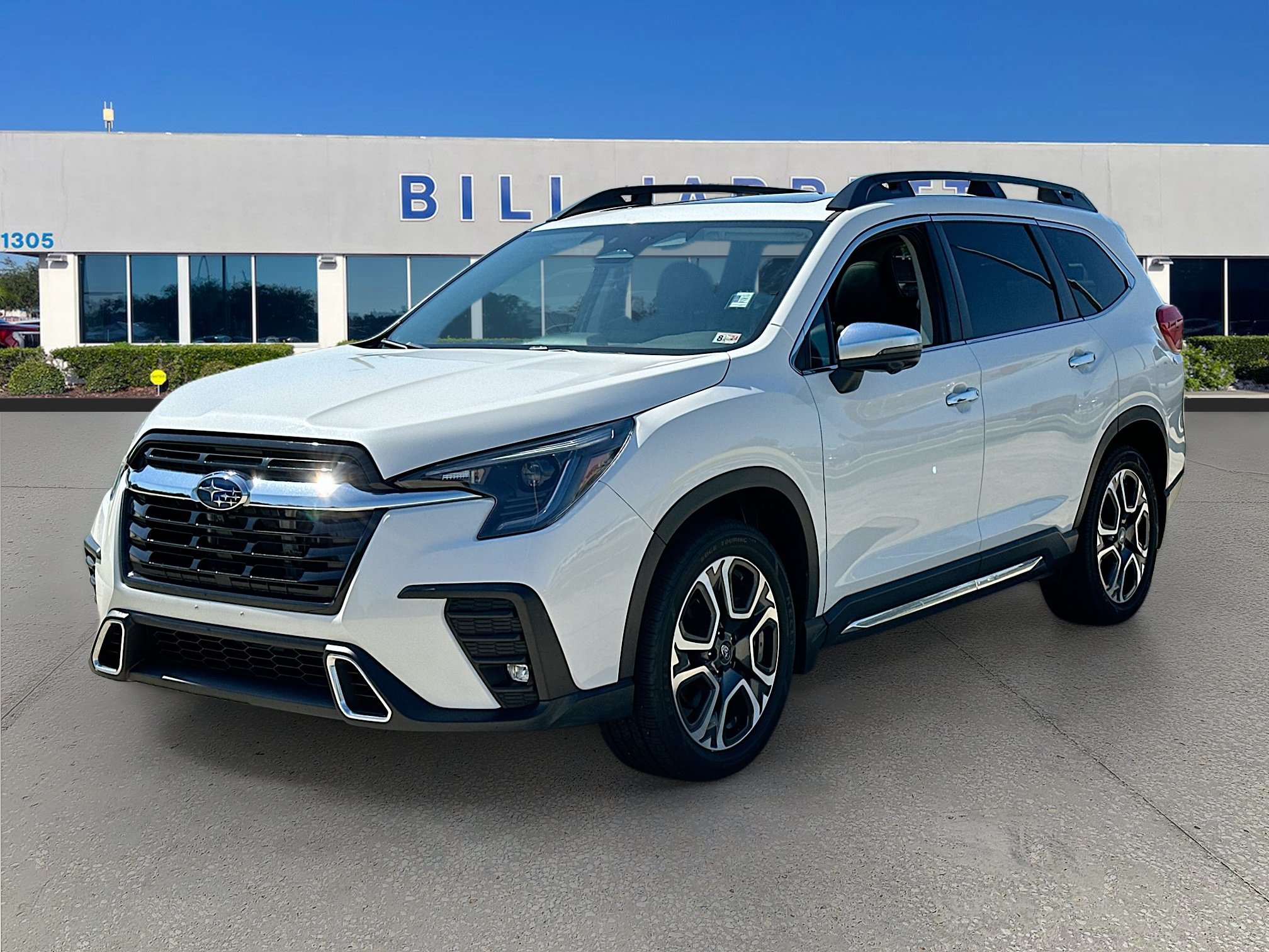 Used 2023 Subaru Ascent Touring AWD/4WD image 3