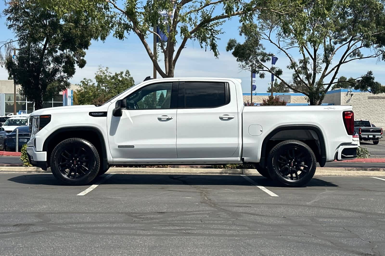 Used 2026 GMC Sierra 1500 Elevation AWD/4WD image 6