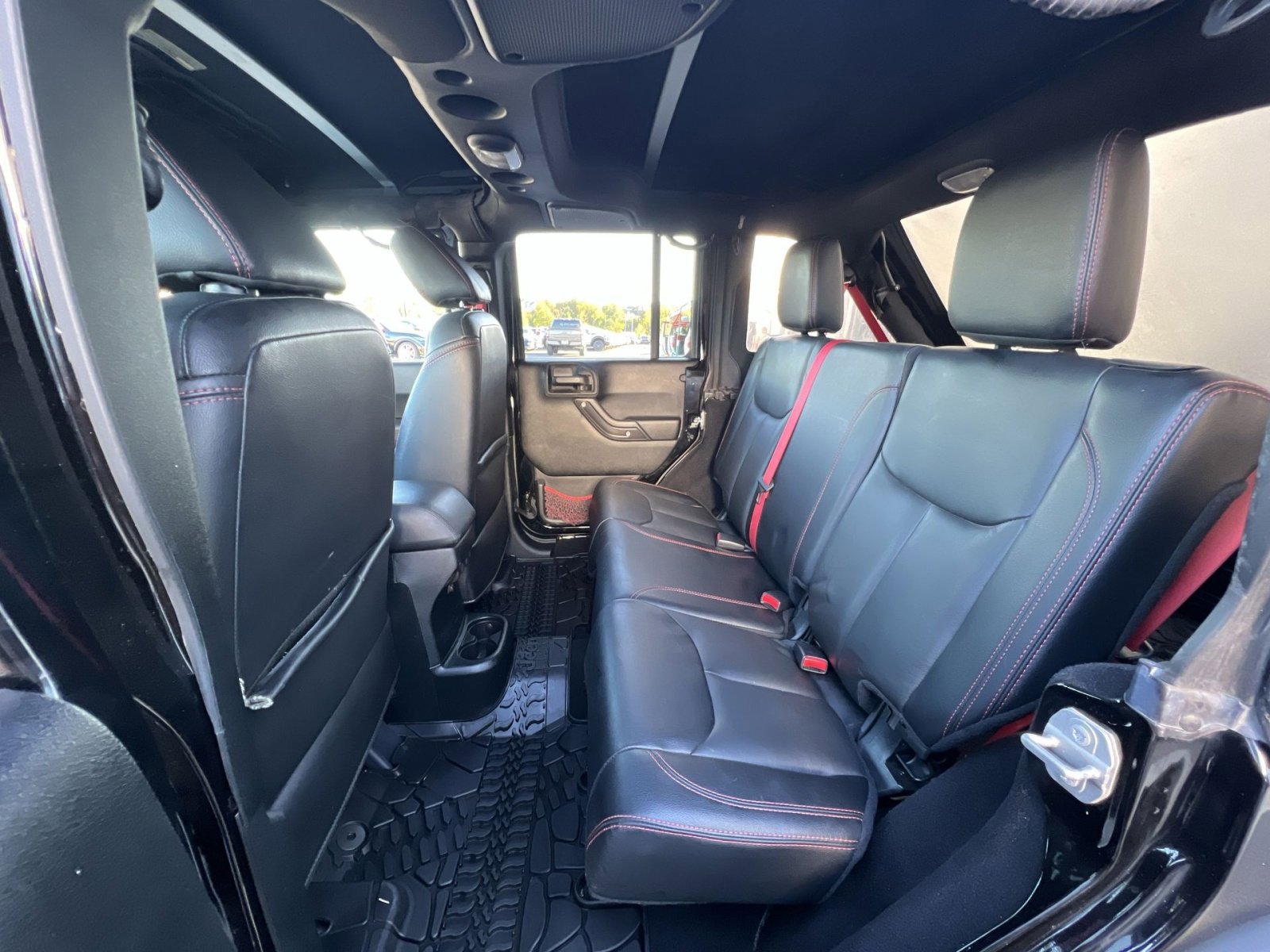 Used 2018 Jeep Wrangler Unlimited Rubicon image 23