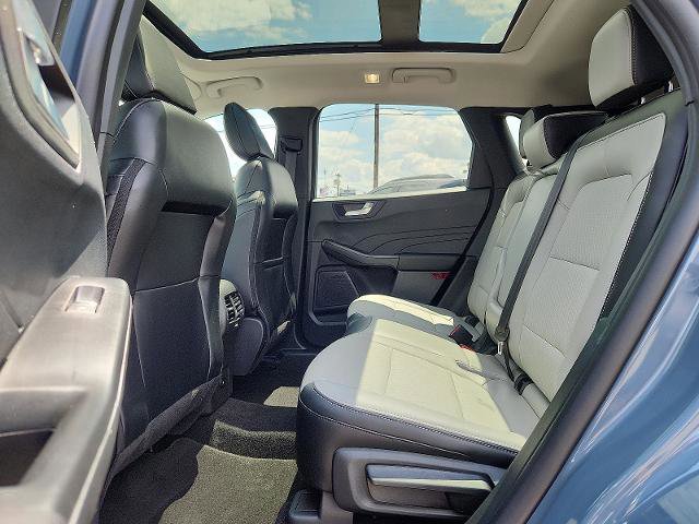 Certified 2025 Ford Escape SE image 10