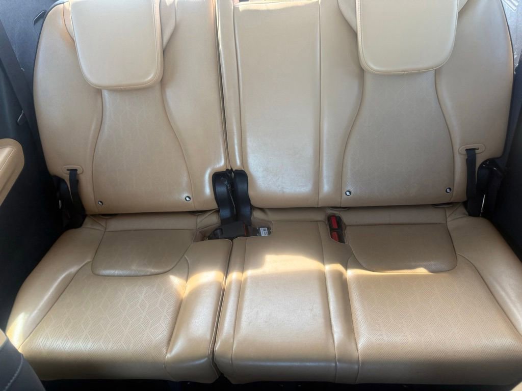 Used 2024 Kia Carnival LX FWD image 33