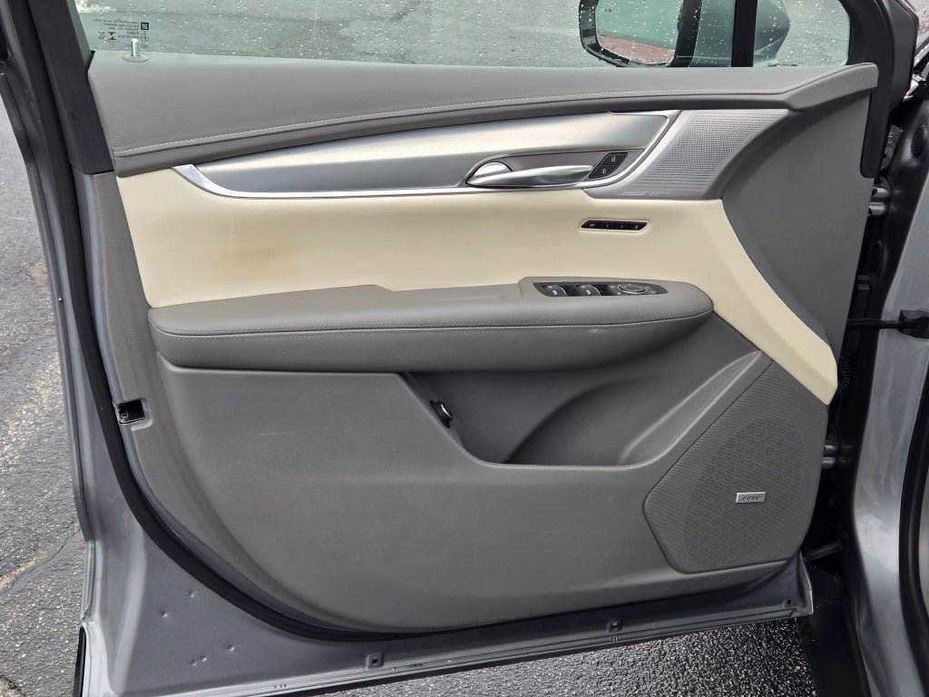 Used 2023 Cadillac XT5 Premium Luxury image 18