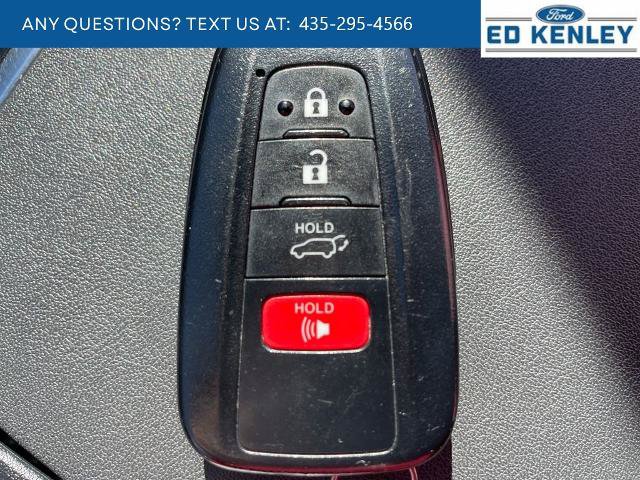Used 2021 Toyota Highlander XSE AWD/4WD image 11