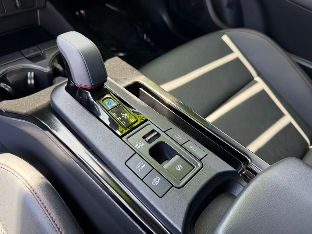 Used 2026 Toyota Prius Plug-In Hybrid FWD image 32