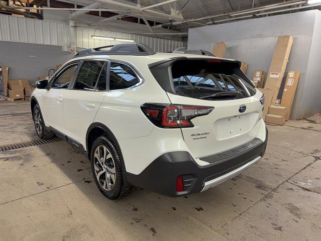 Used 2022 Subaru Outback Limited image 3