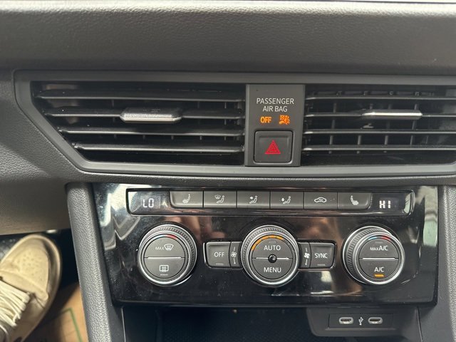 Used 2024 Volkswagen Jetta SE image 24