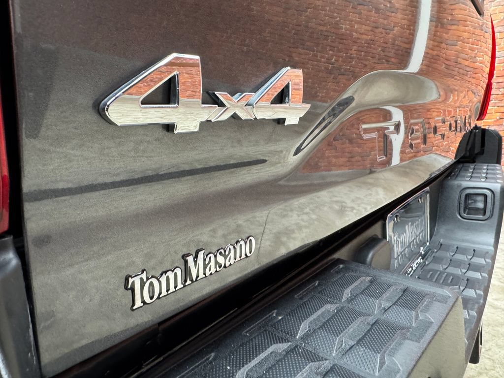 Used 2021 Toyota Tacoma SR AWD/4WD image 3