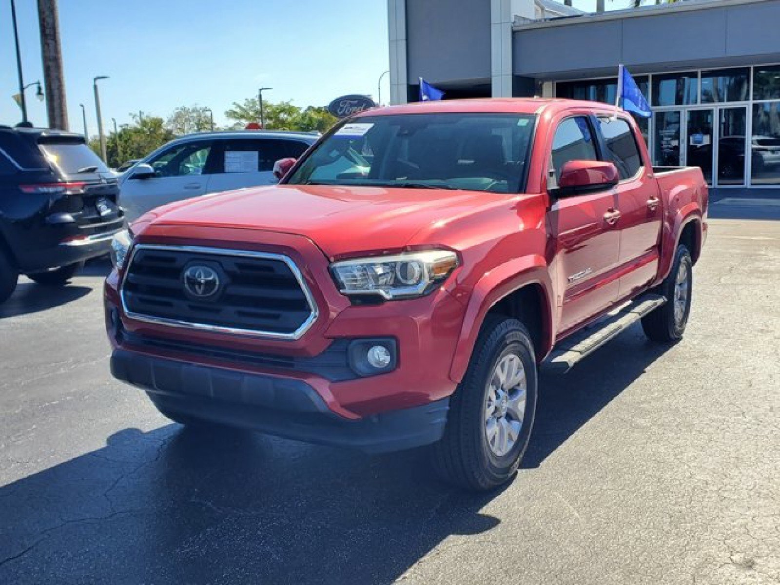 Used 2018 Toyota Tacoma SR5 image 3