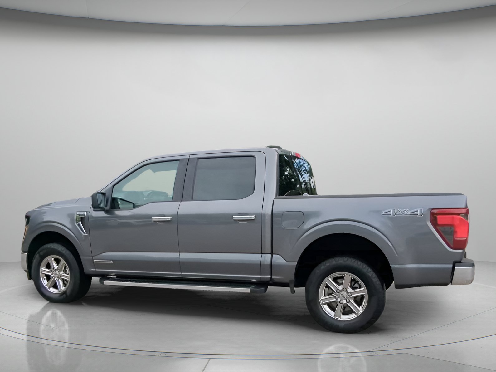 Certified 2025 Ford F150 XLT w/ Equipment Group 301A Standard AWD/4WD image 18
