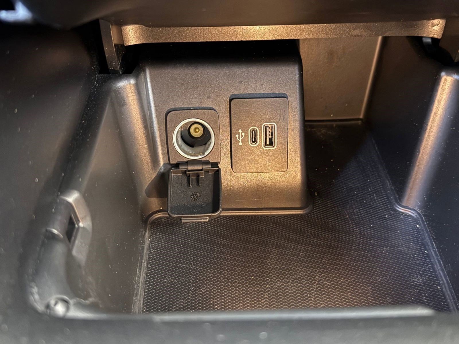 Certified 2025 Ford Explorer ST-Line w/ ST-Line Street Pack AWD/4WD image 29