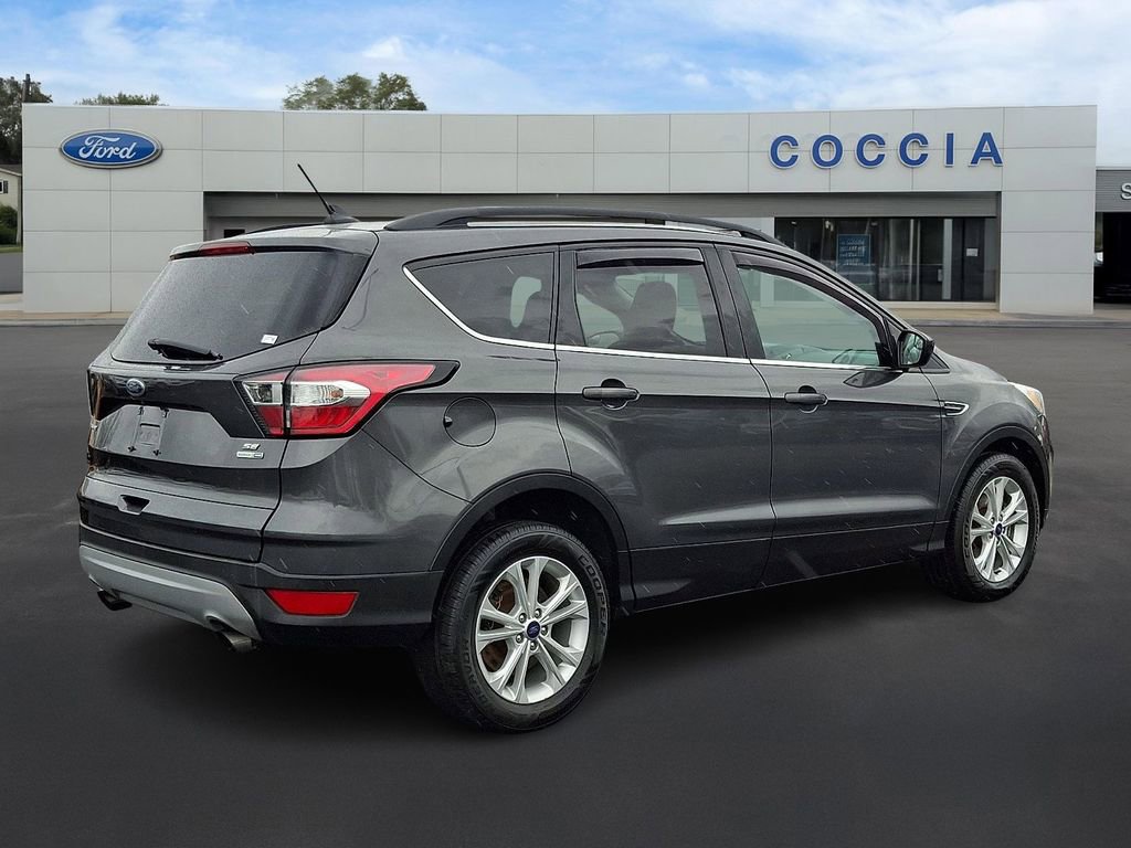 Certified 2018 Ford Escape SE w/ SE Sync 3 Package image 4