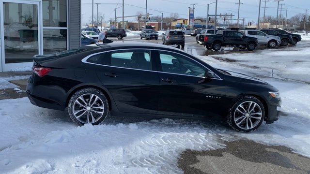 Used 2024 Chevrolet Malibu LT FWD image 2