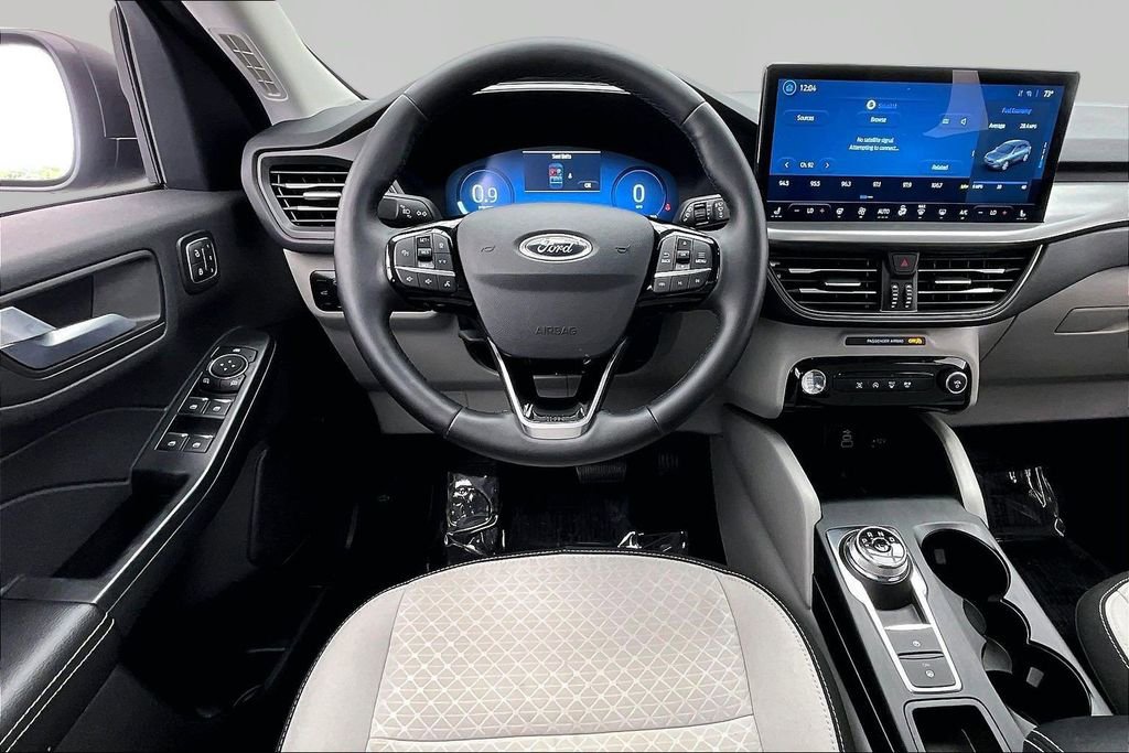 Certified 2025 Ford Escape Active w/ Active Premium Tech Pack FWD image 5