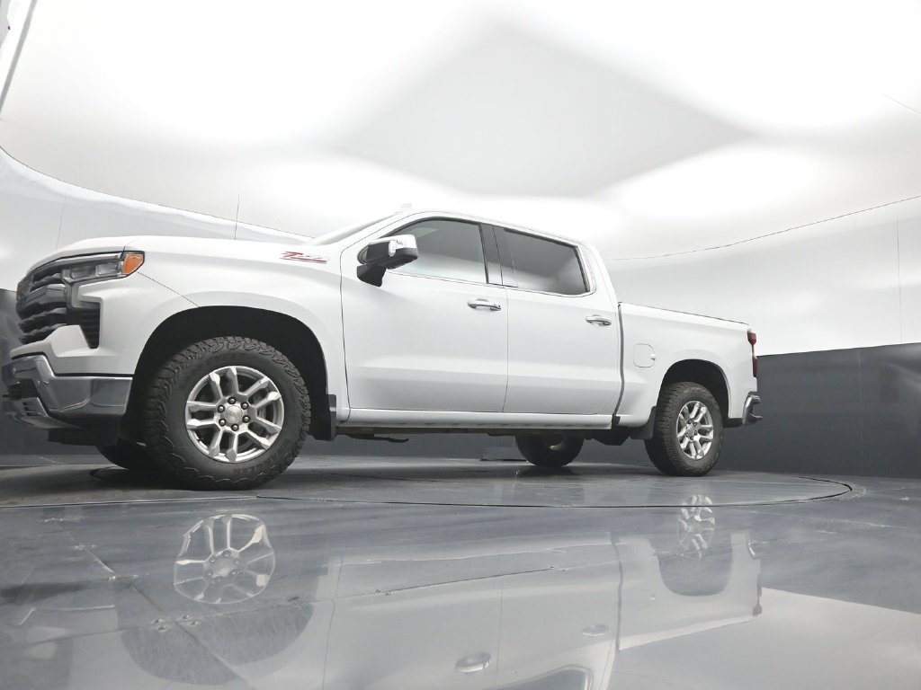 Used 2023 Chevrolet Silverado 1500 LTZ w/ LTZ Convenience Package II AWD/4WD image 44