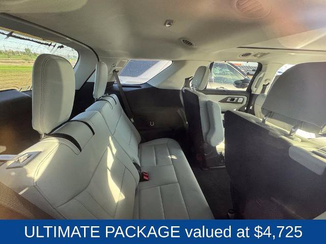 Certified 2025 Ford Explorer Platinum w/ Ultimate Package AWD/4WD image 11