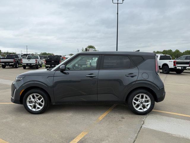 Used 2025 Kia Soul LX w/ LX Technology Package FWD image 5