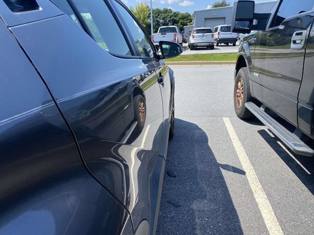 Used 2018 Toyota C-HR XLE FWD image 8