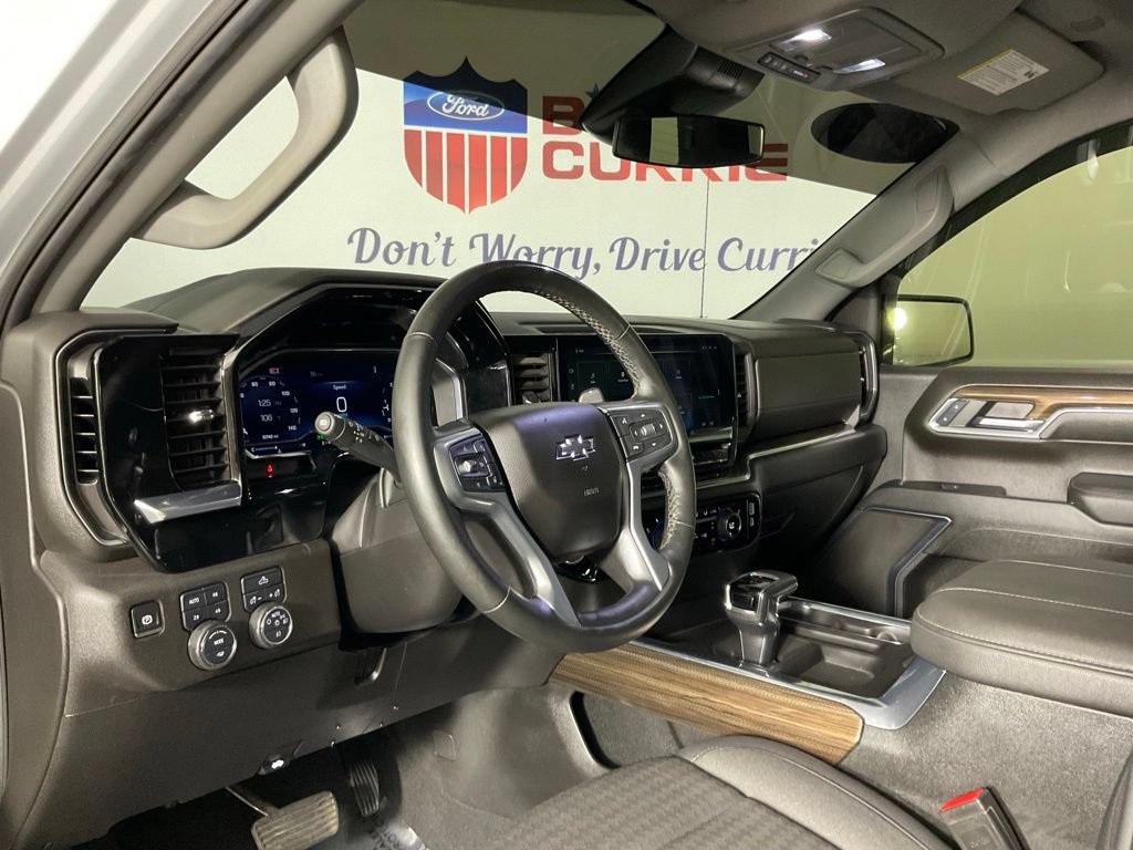 Used 2024 Chevrolet Silverado 1500 RST w/ Z71 Off-Road Package AWD/4WD image 13