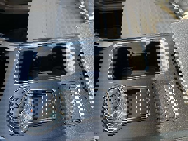 Certified 2017 Ford Fusion SE w/ Fusion SE Technology Package image 35