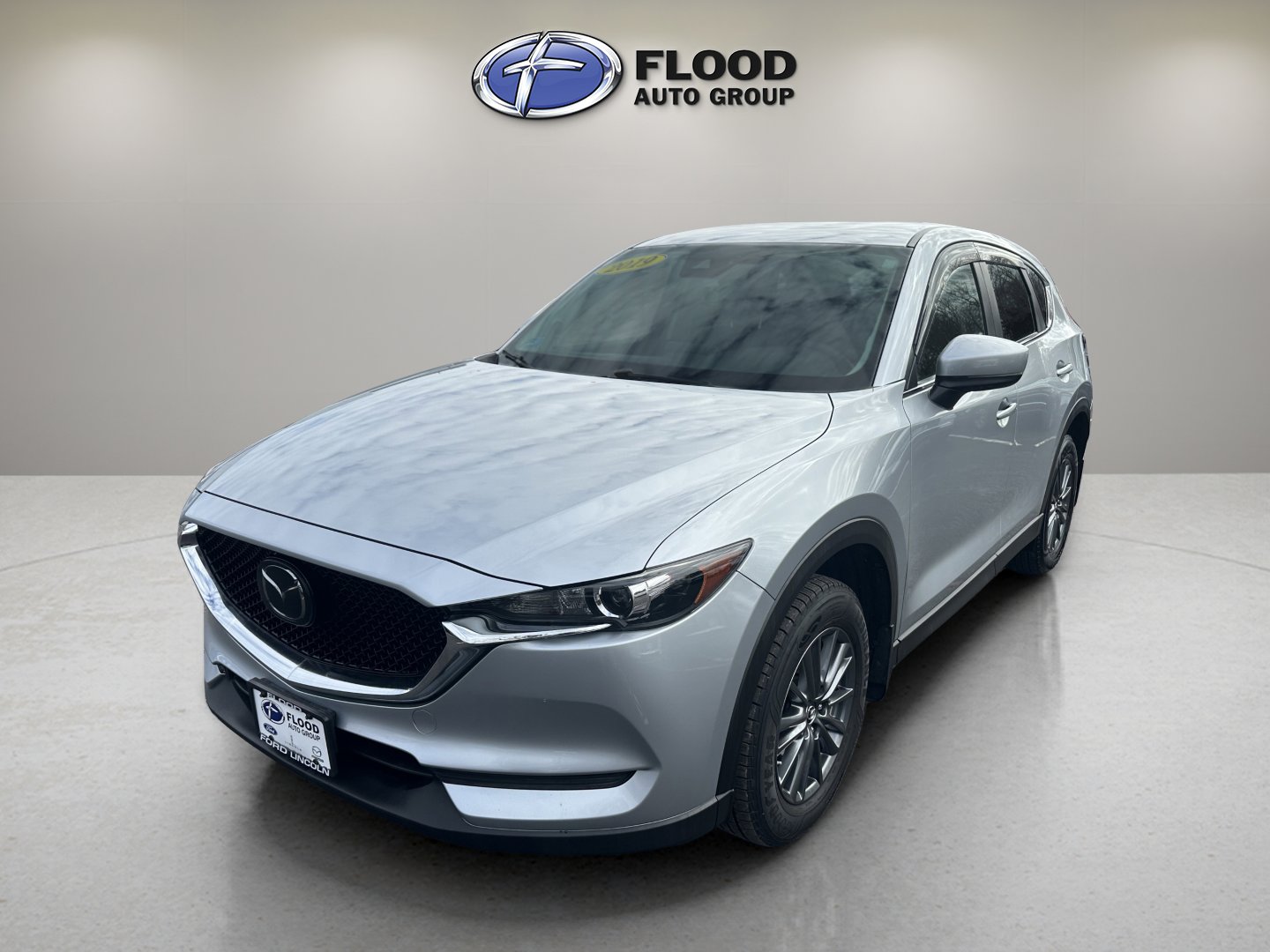 Used 2019 MAZDA CX-5 Touring image 3