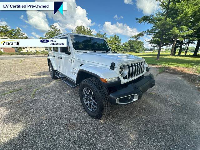 Used 2024 Jeep Wrangler Unlimited Sahara AWD/4WD image 27