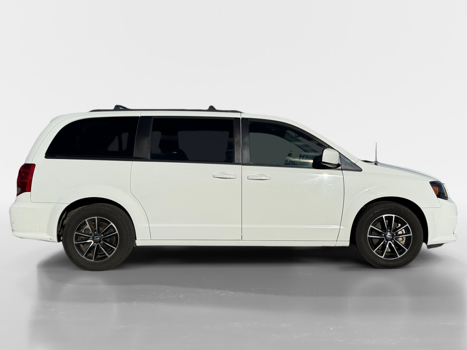 Used 2018 Dodge Grand Caravan GT FWD image 8