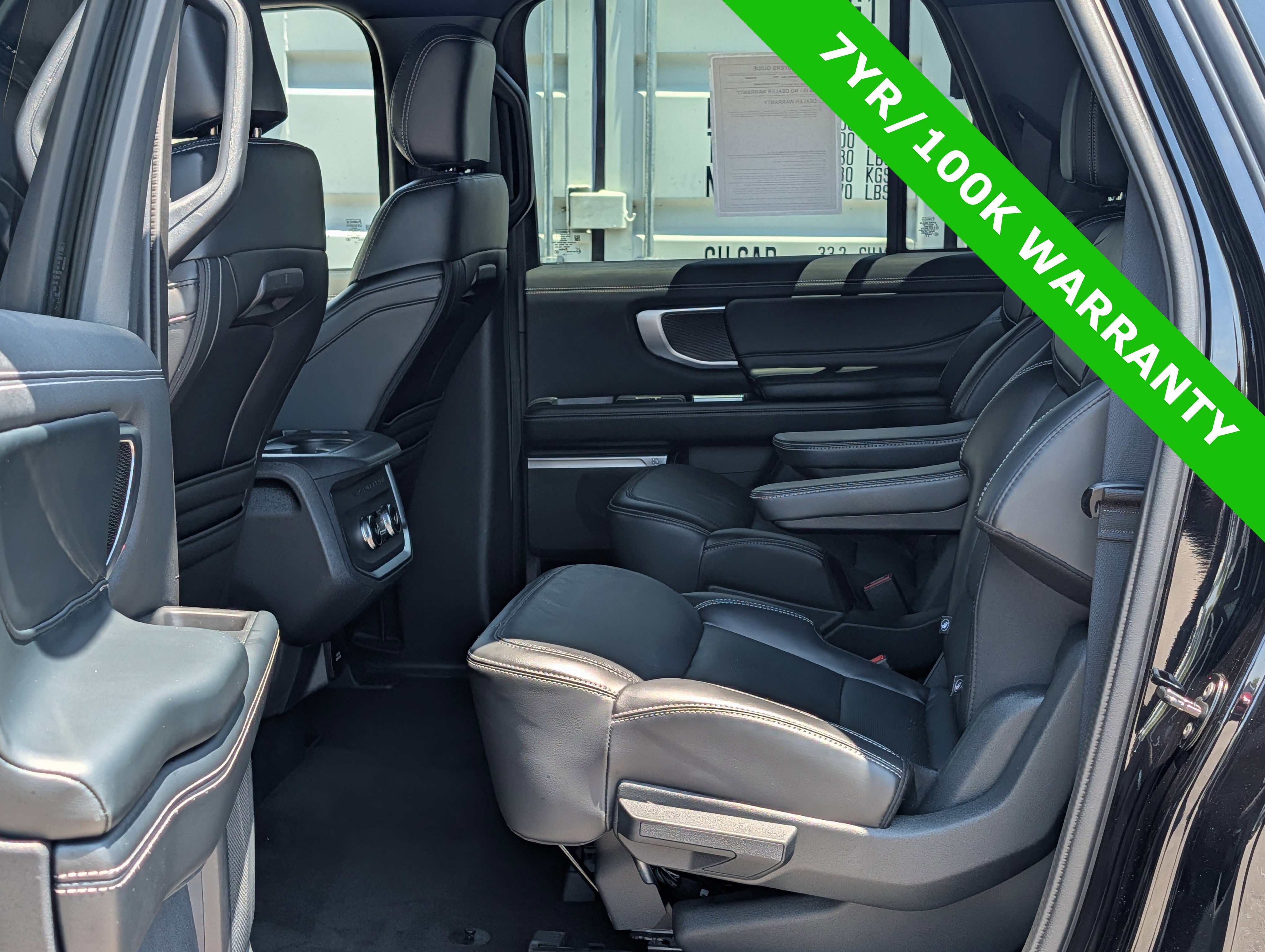 Certified 2025 Ford Expedition Max Platinum w/ Stealth Appearance Package AWD/4WD image 18