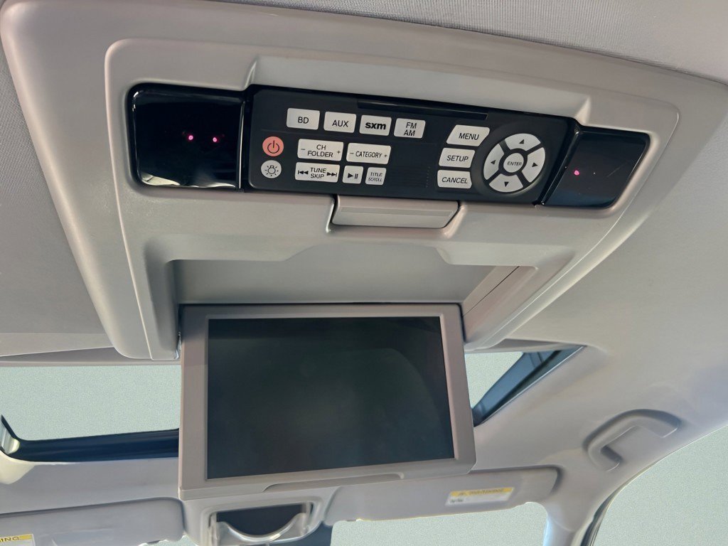 Used 2017 Honda Pilot Touring image 29