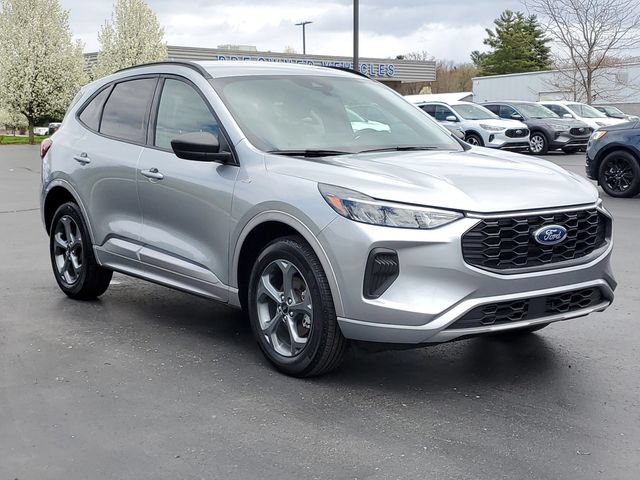 Certified 2024 Ford Escape ST-Line w/ Tech Pack #1 AWD/4WD image 2