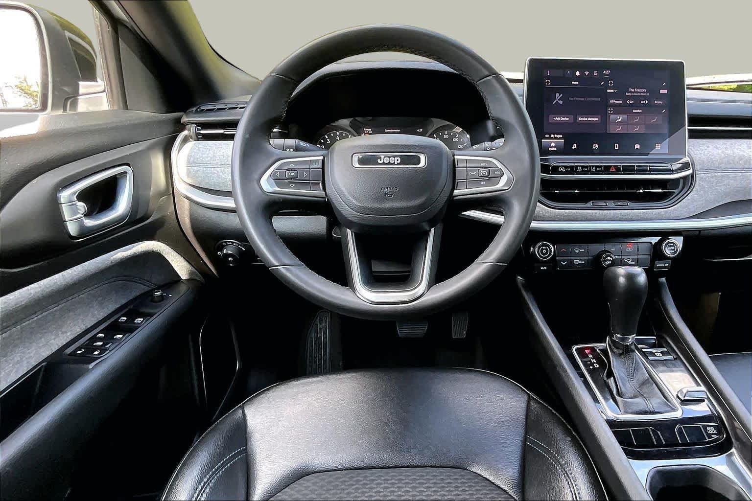Used 2024 Jeep Compass Latitude AWD/4WD image 6