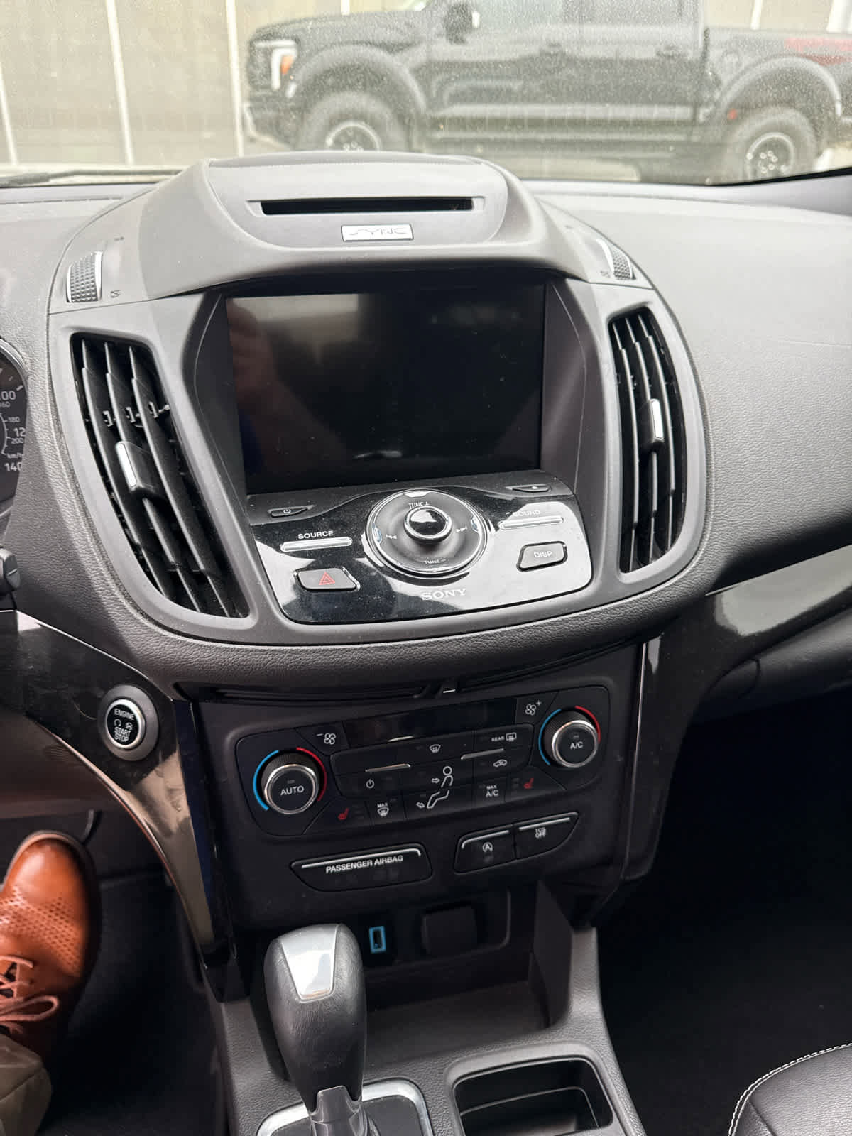 Certified 2017 Ford Escape Titanium image 3