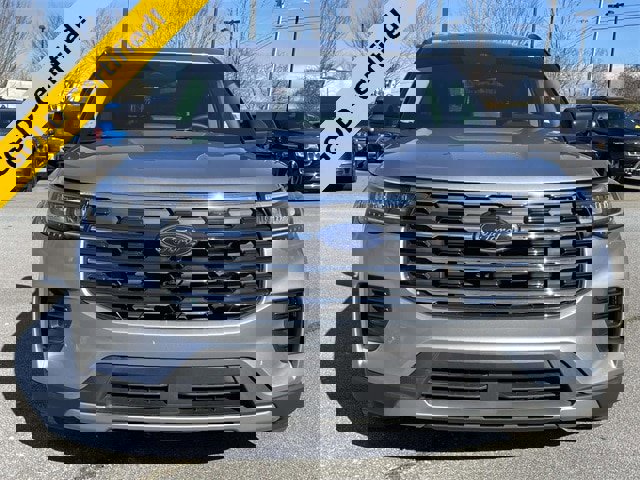 Certified 2025 Ford Explorer Active image 8