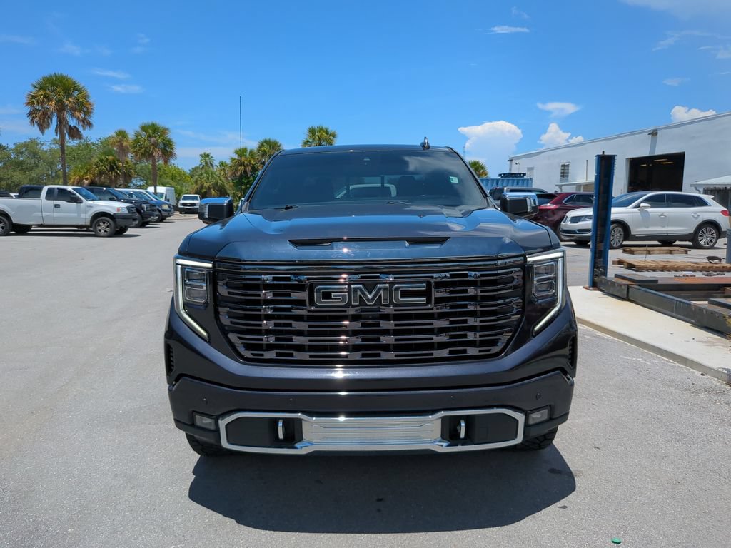 Used 2022 GMC Sierra 1500 Denali Ultimate AWD/4WD image 3