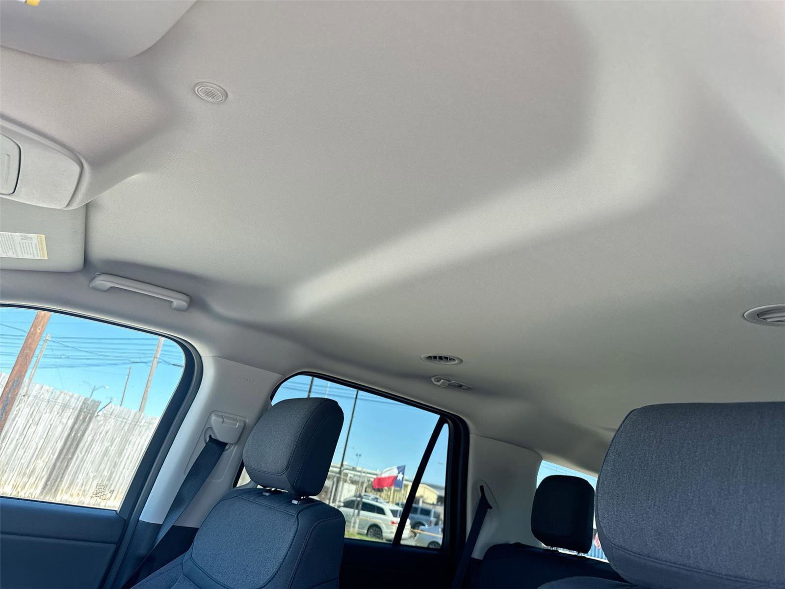 Certified 2025 Ford Expedition Active image 4