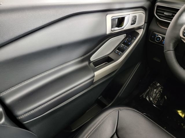 Certified 2023 Ford Explorer Limited w/ Limited Technology Package AWD/4WD image 31