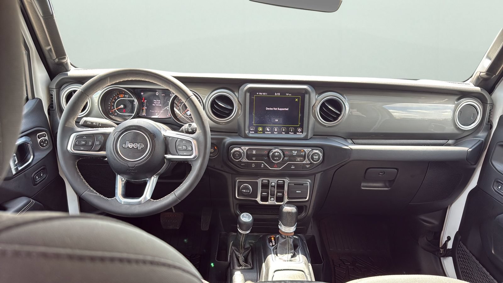 Used 2023 Jeep Wrangler Unlimited Sahara AWD/4WD image 21