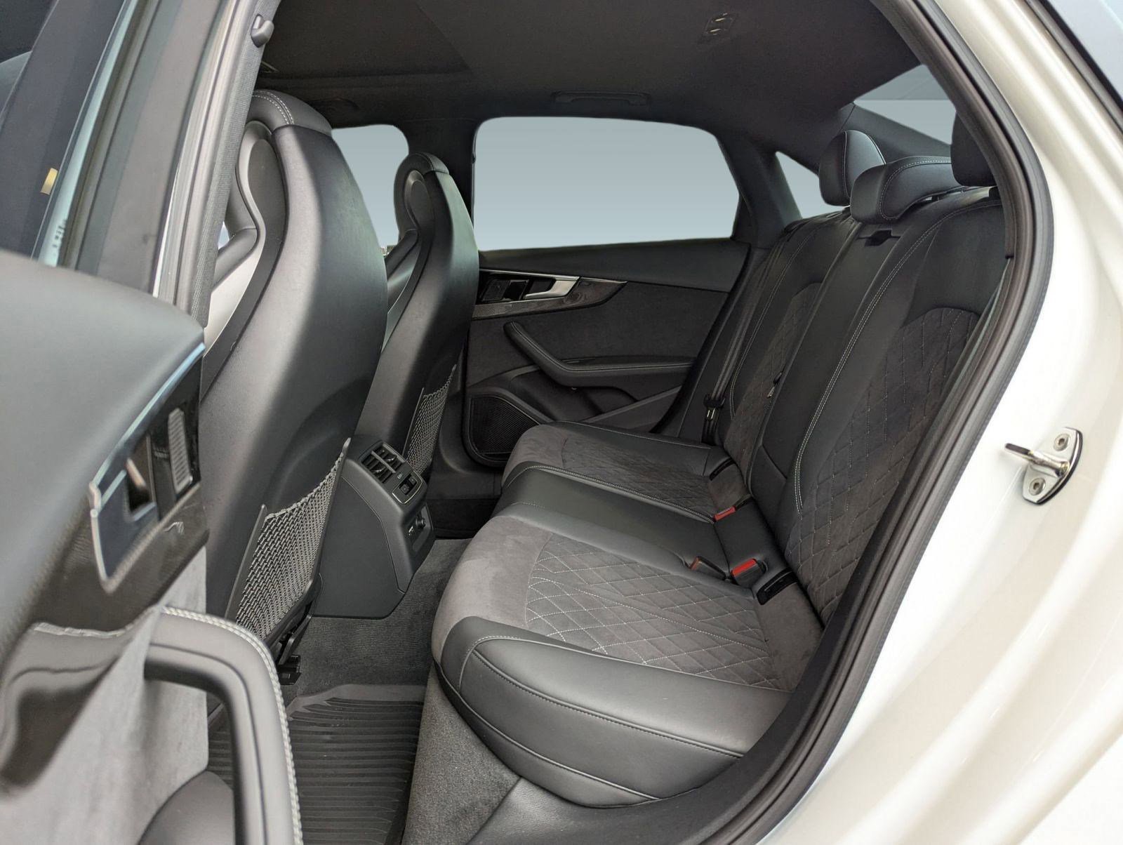 Used 2022 Audi S4 Premium Plus w/ Premium Plus Package image 14