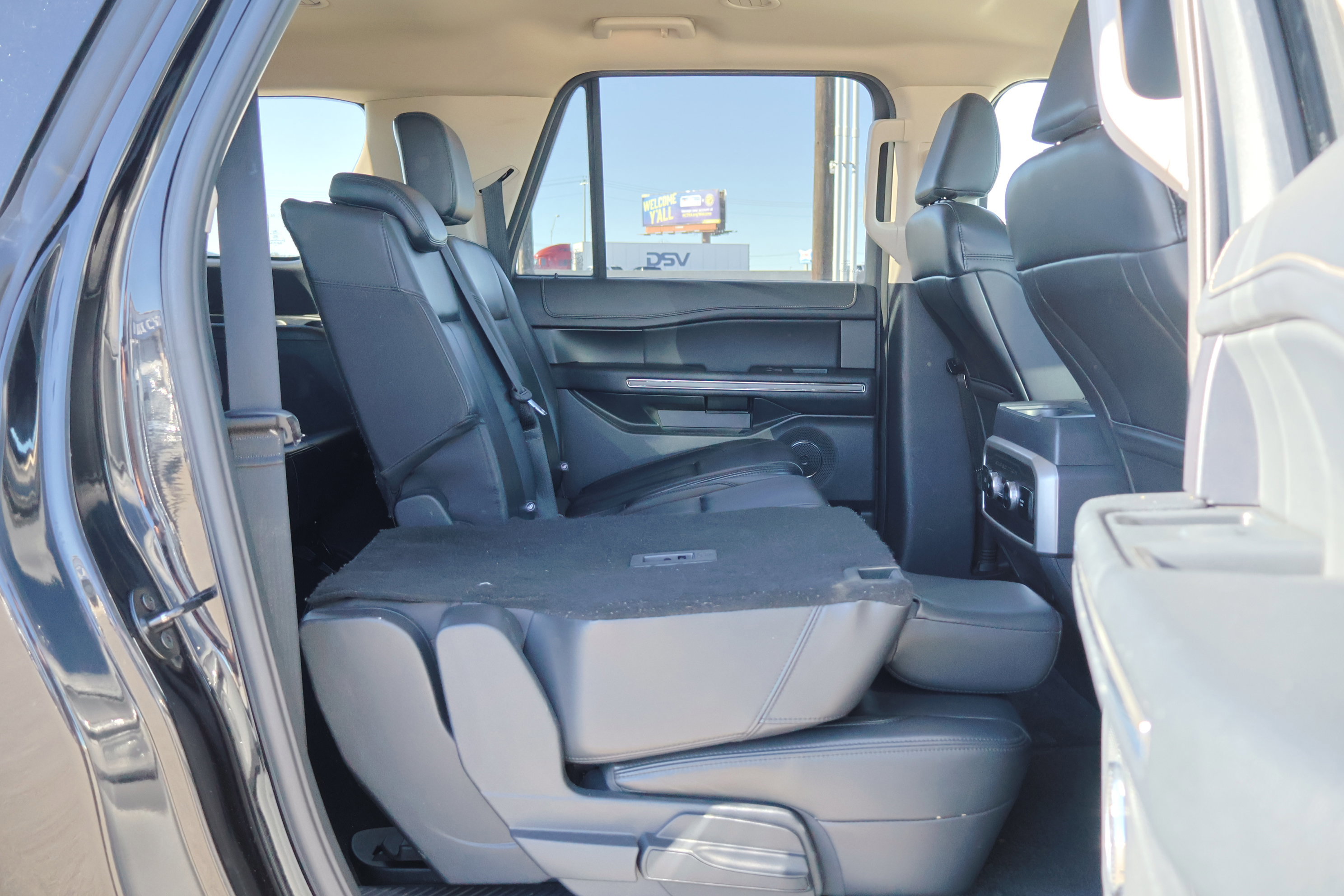 Certified 2024 Ford Expedition Max XLT image 38