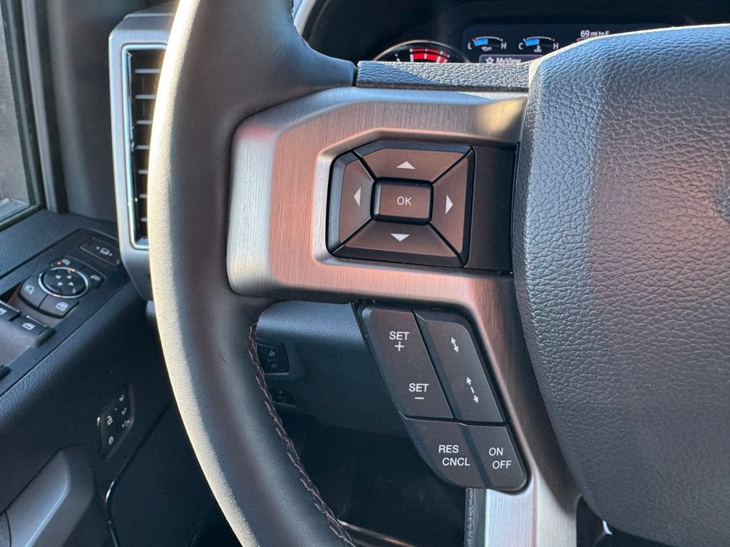 Certified 2022 Ford F350 Platinum w/ Tremor Off-Road Package AWD/4WD image 21