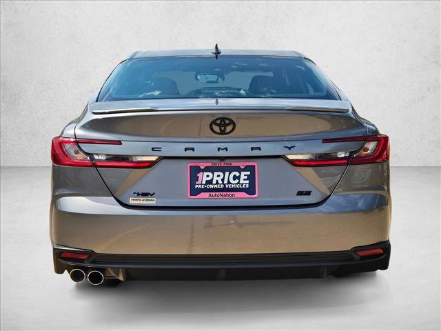 Used 2025 Toyota Camry SE FWD image 4