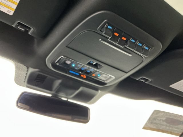 Certified 2025 Ford F350 Platinum w/ Tremor Off-Road Package AWD/4WD image 24
