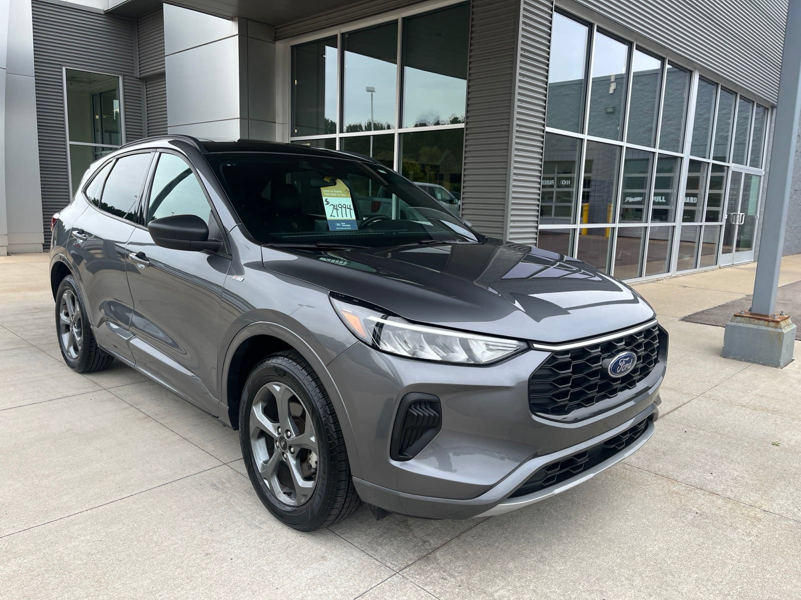 Certified 2024 Ford Escape ST-Line w/ Tech Pack #1 AWD/4WD image 9