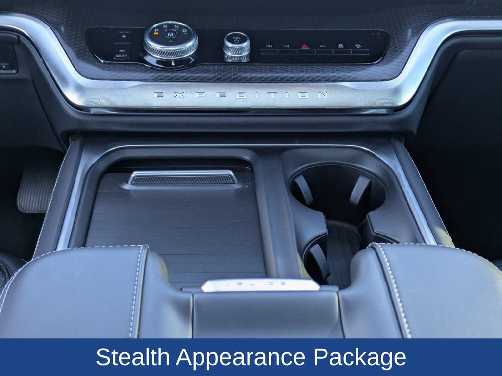 Certified 2025 Ford Expedition Max Platinum w/ Stealth Performance Package AWD/4WD image 27
