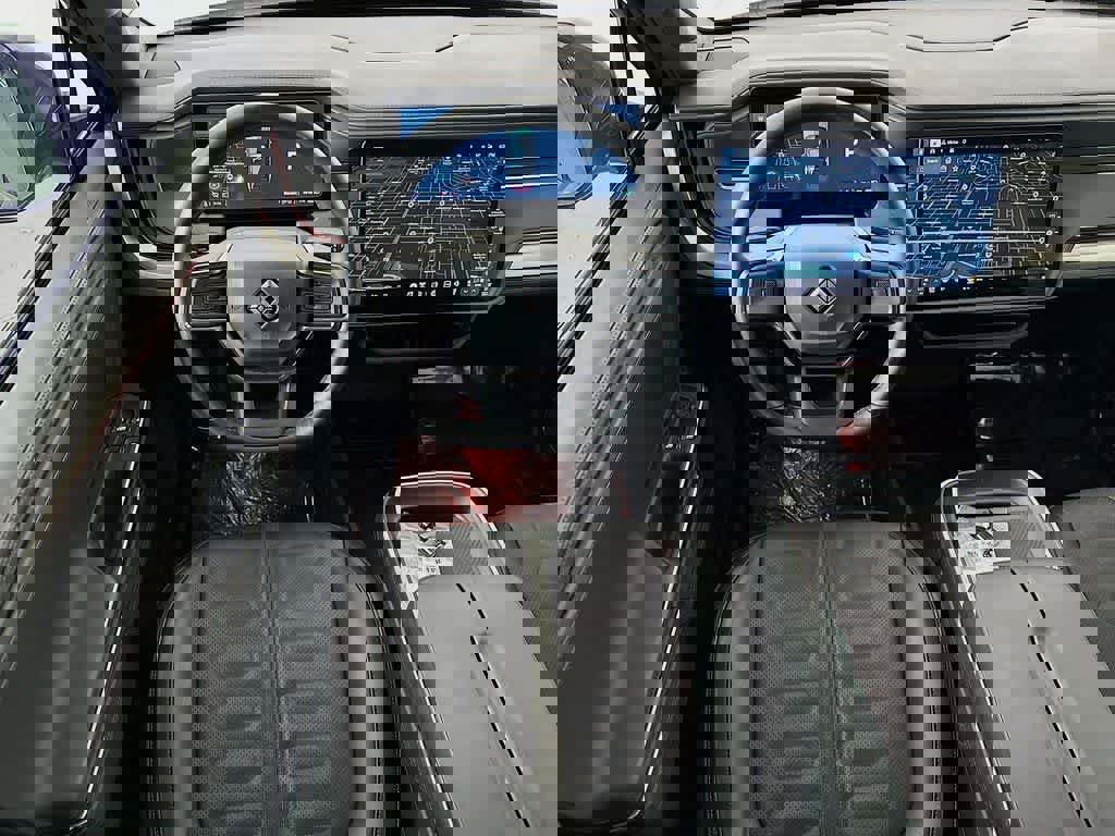 Used 2025 Rivian R1S Adventure AWD/4WD image 13