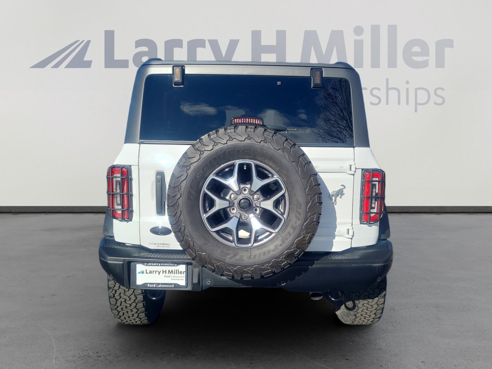 Certified 2023 Ford Bronco Badlands image 4