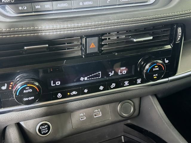 Used 2021 Nissan Rogue SV w/ Premium Package image 19